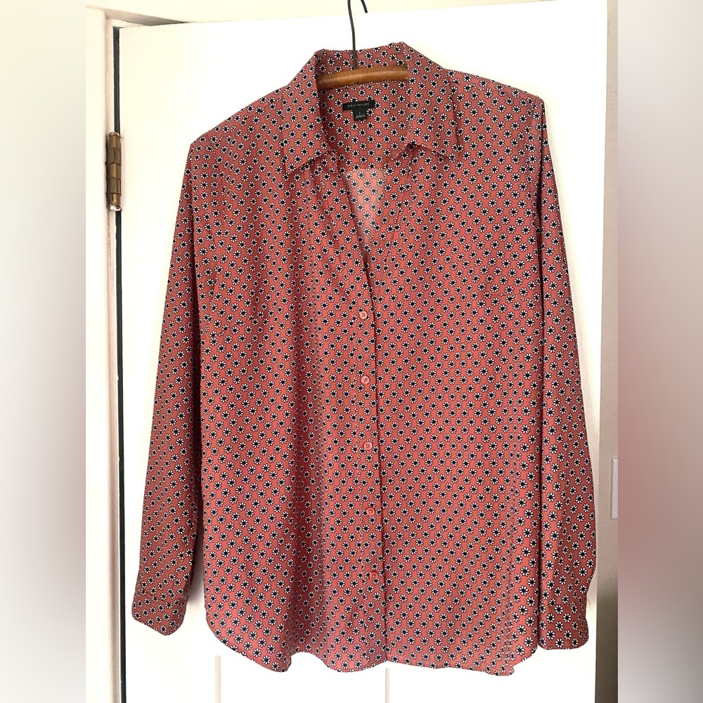 Ann Taylor Rust Colored Blouse size Lg